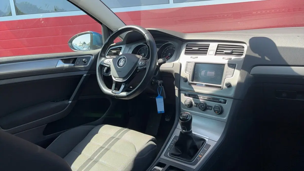 1.0 TSI Business Edition Connected TREKHAAK / CAMERA / NAVI / CLIMA / PDC / BLUETOOTH / CR