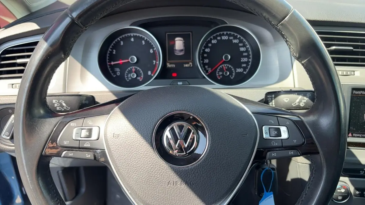 1.0 TSI Business Edition Connected TREKHAAK / CAMERA / NAVI / CLIMA / PDC / BLUETOOTH / CR