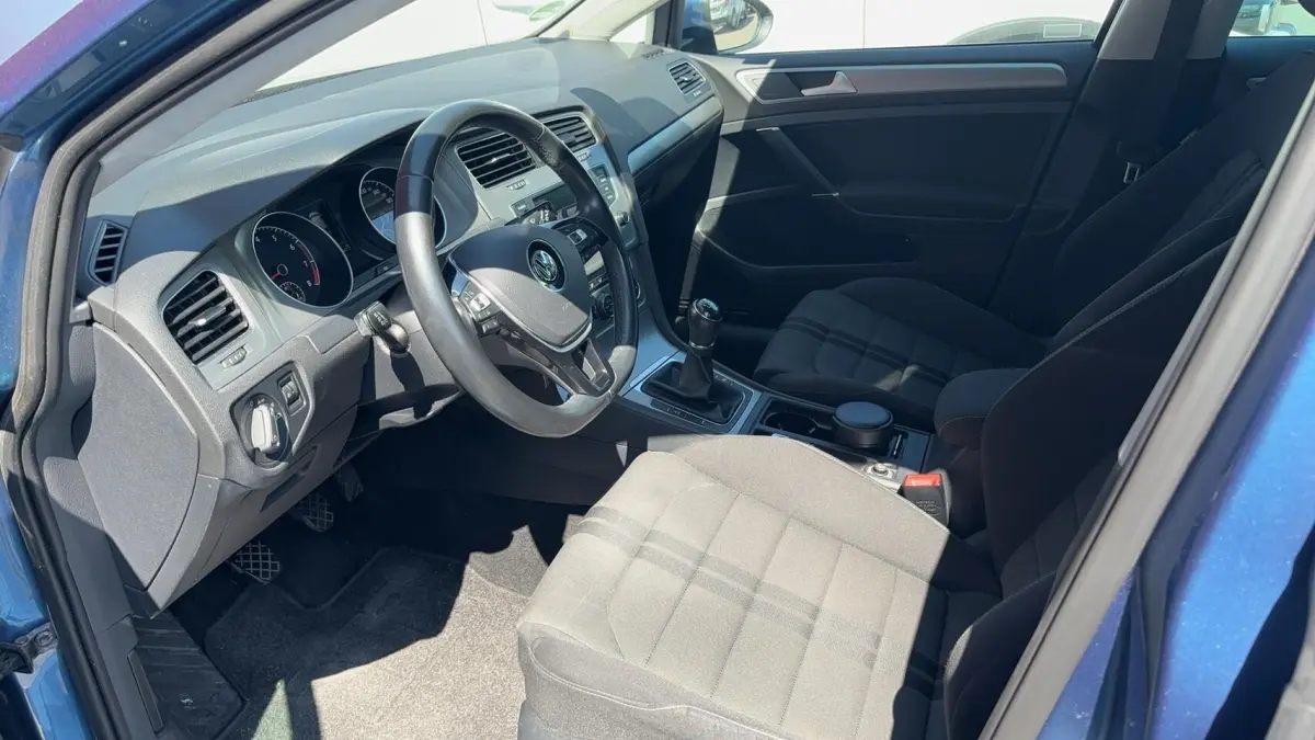 1.0 TSI Business Edition Connected TREKHAAK / CAMERA / NAVI / CLIMA / PDC / BLUETOOTH / CR