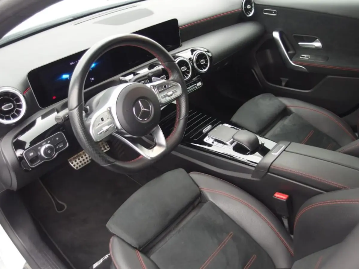 180 Business Solution AMG A45 AMG LOOK / WIDESCREEN / FULL LED / CARPLAY / CAMERA / STOELV