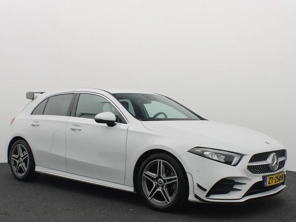 180 Business Solution AMG A45 AMG LOOK / WIDESCREEN / FULL LED / CARPLAY / CAMERA / STOELV