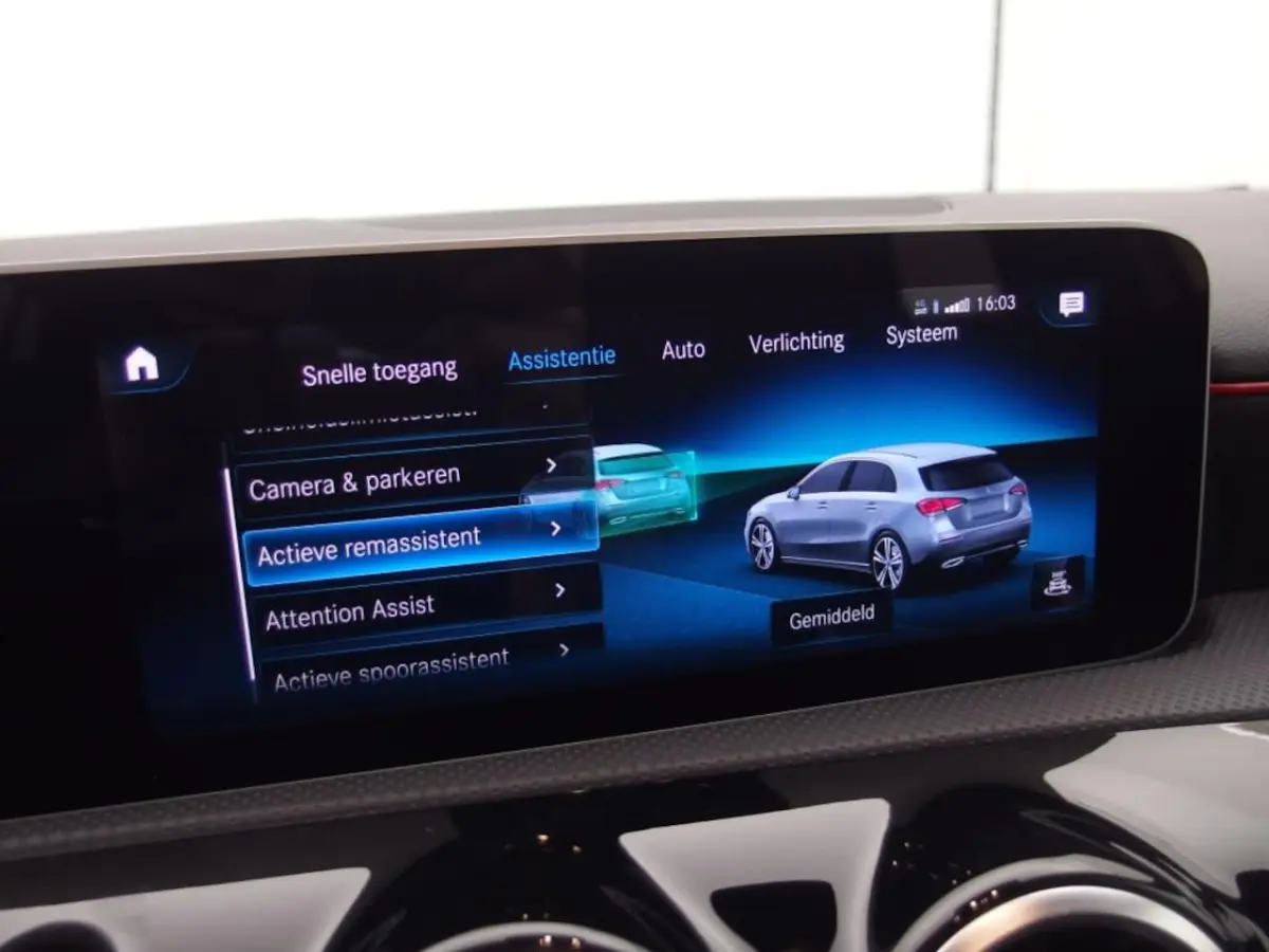 180 Business Solution AMG A45 AMG LOOK / WIDESCREEN / FULL LED / CARPLAY / CAMERA / STOELV