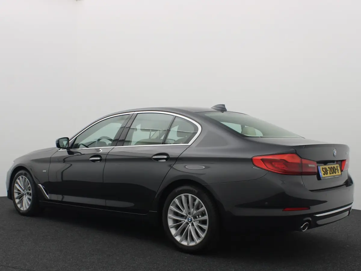 520i High Executive ZEER MOOI / FULL LED / 360GR CAMERA / STOELVERW / CLIMA / PDC / BLUETO