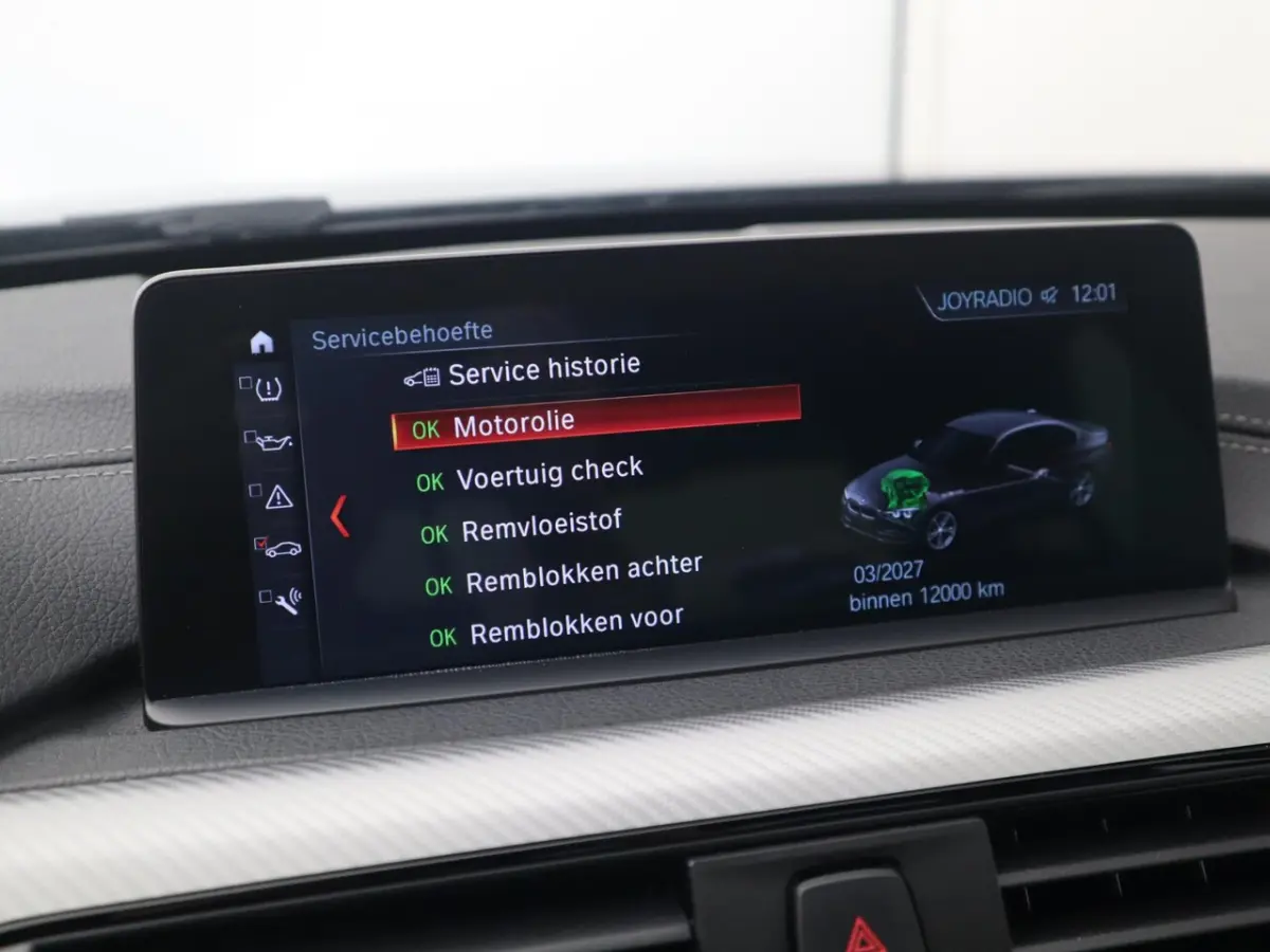 318i M Sport Edition M-PAKKET / BLACK OPTIC / FULL LED / LEDER / STOELVERW / GR NAVI / CLI