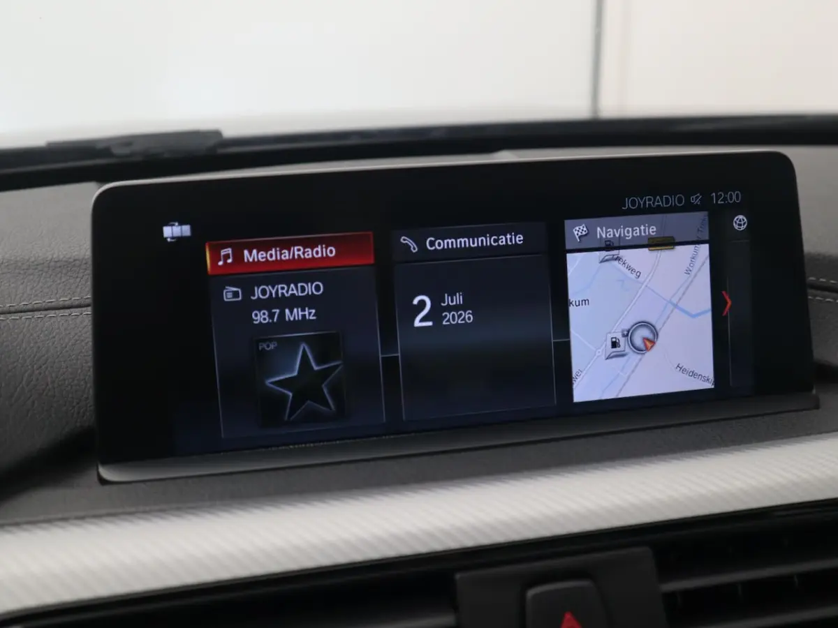 318i M Sport Edition M-PAKKET / BLACK OPTIC / FULL LED / LEDER / STOELVERW / GR NAVI / CLI