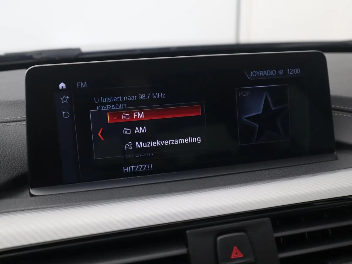 318i M Sport Edition M-PAKKET / BLACK OPTIC / FULL LED / LEDER / STOELVERW / GR NAVI / CLI