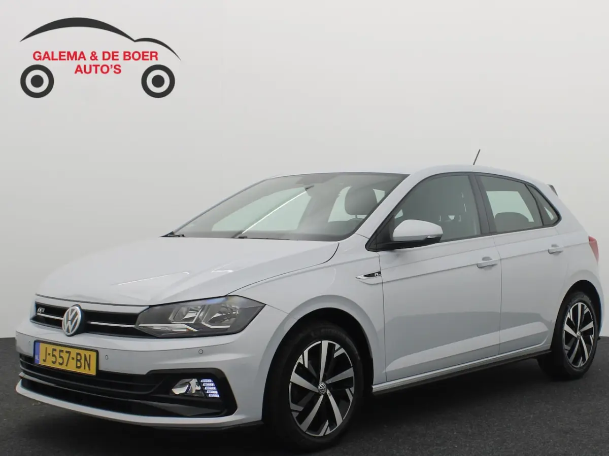 1.0 TSI Highline R-LINE / WHITE SILVER / CAMERA / CARPLAY / NAVI / CLIMA / PDC / BLUETOOTH