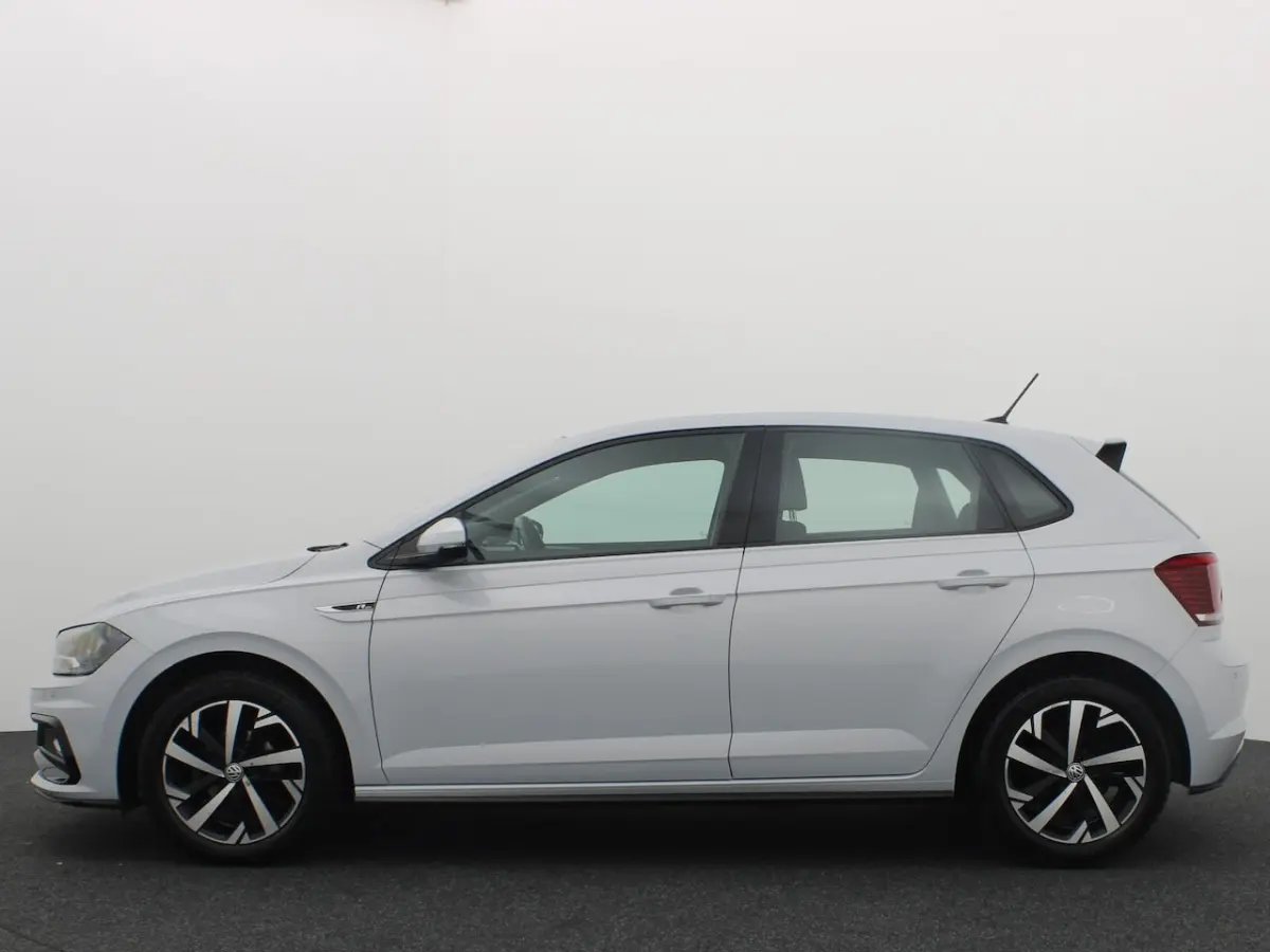1.0 TSI Highline R-LINE / WHITE SILVER / CAMERA / CARPLAY / NAVI / CLIMA / PDC / BLUETOOTH