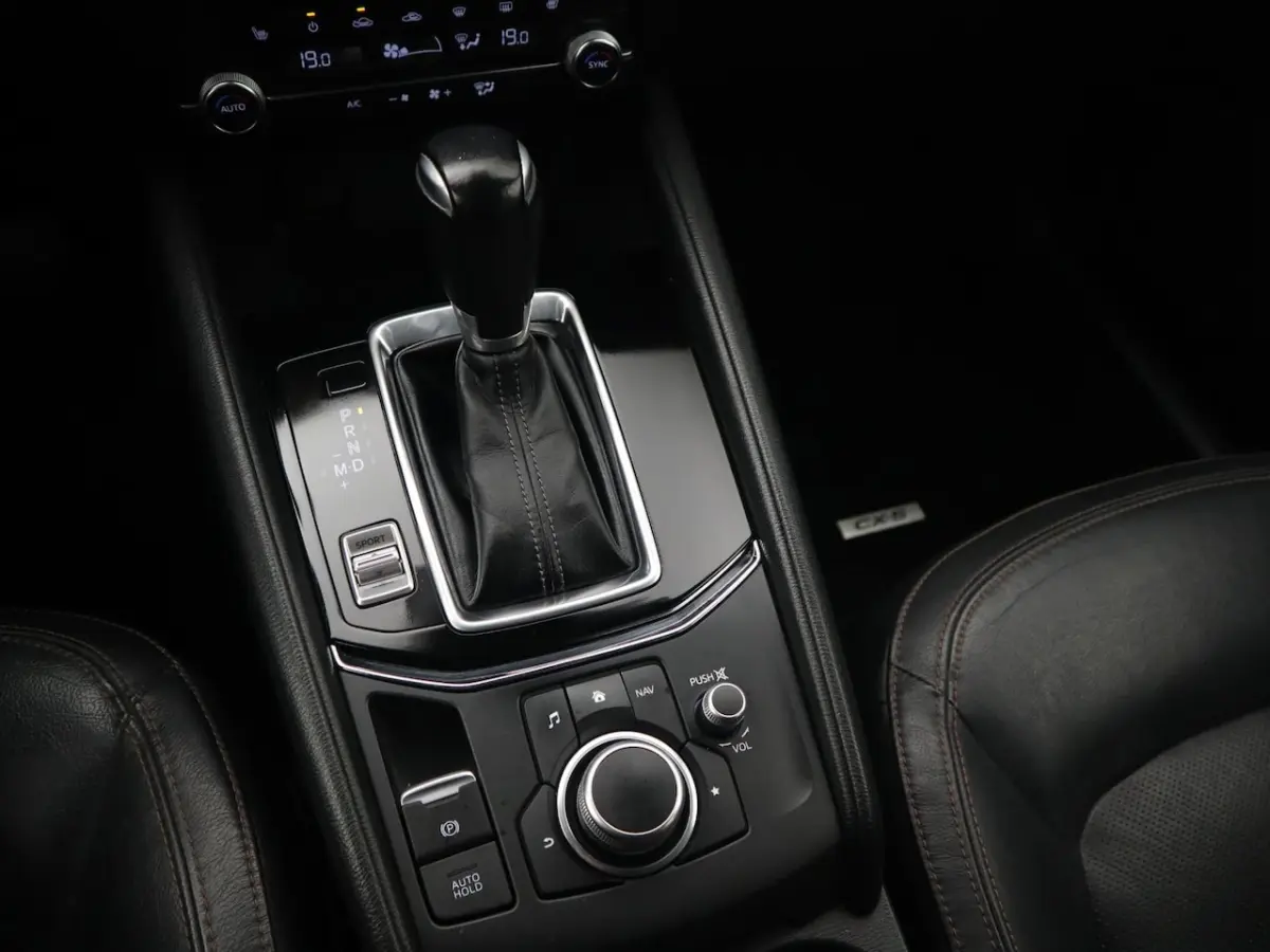 2.0 SkyActiv-G 165 Business Comfort AUTOMAAT / TREKHAAK / BOSE / CARPLAY / FULL LED / LEDE