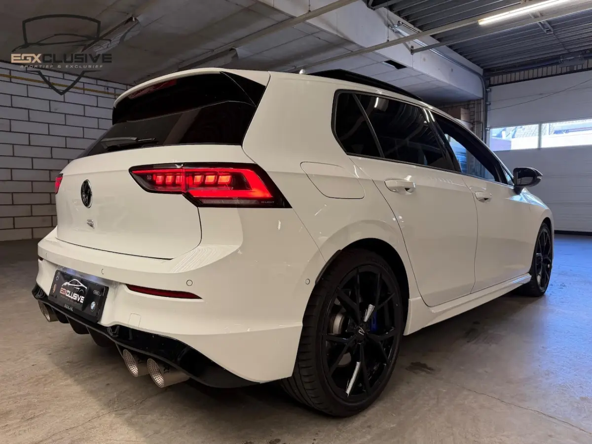 2.0 TSI 4Motion 8.5R Akra/Pano/H&K/HUD/ACC/Carplay
