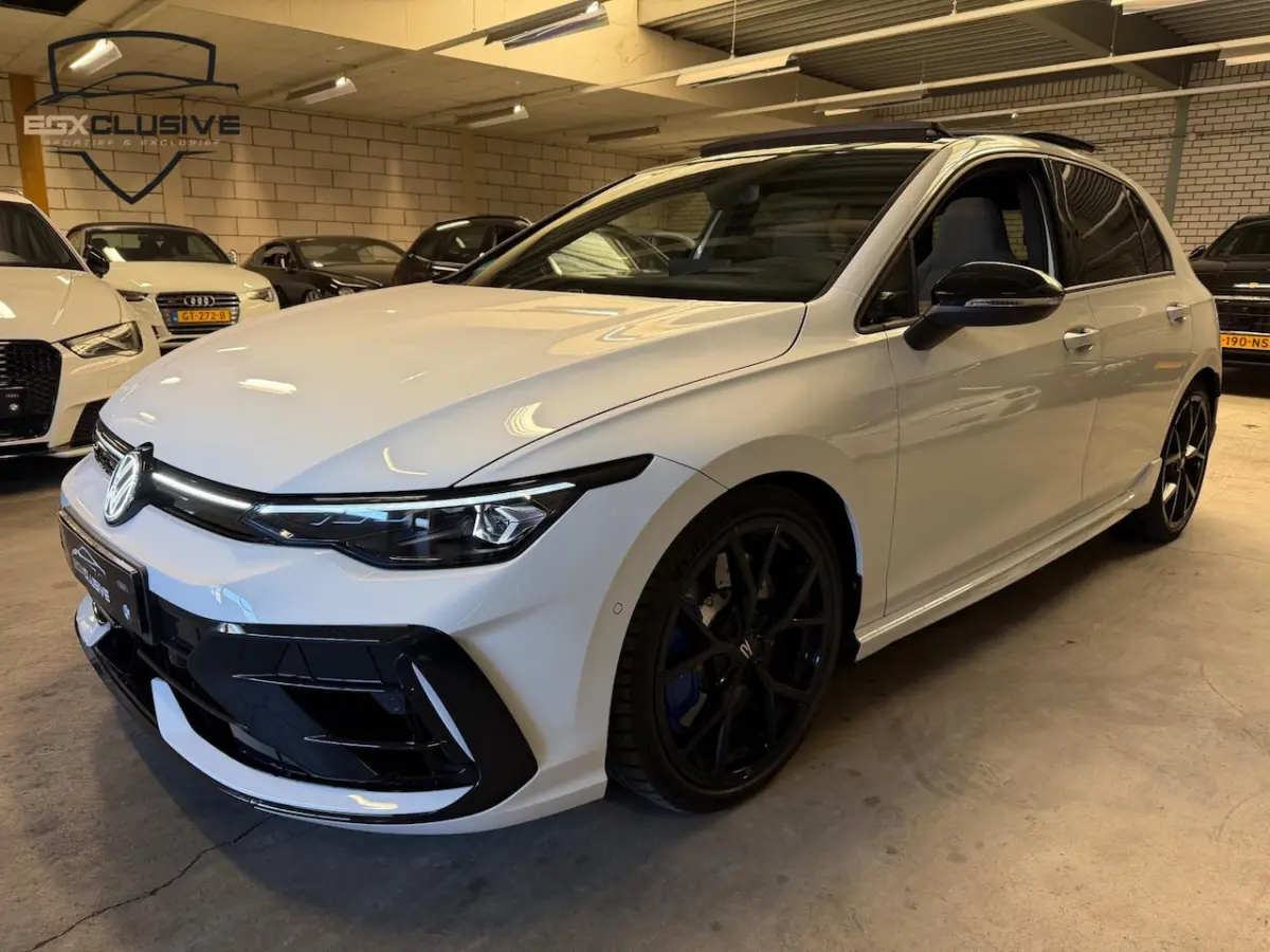 2.0 TSI 4Motion 8.5R Akra/Pano/H&K/HUD/ACC/Carplay