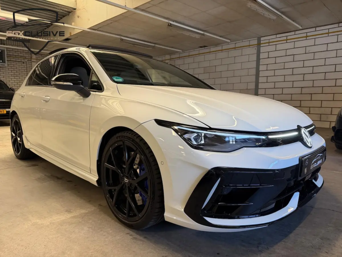 2.0 TSI 4Motion 8.5R Akra/Pano/H&K/HUD/ACC/Carplay