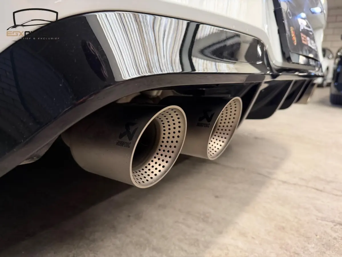 2.0 TSI 4Motion 8.5R Akra/Pano/H&K/HUD/ACC/Carplay