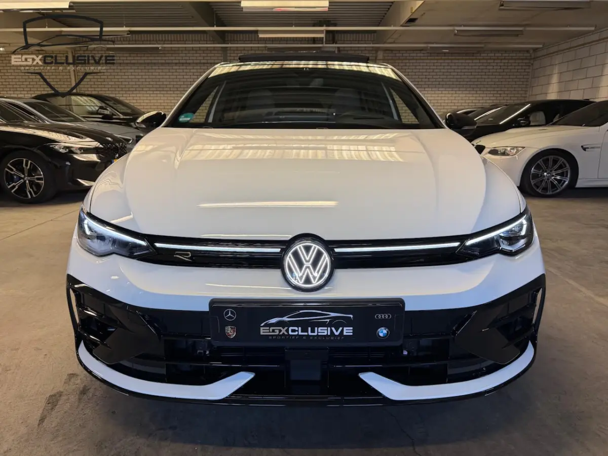 2.0 TSI 4Motion 8.5R Akra/Pano/H&K/HUD/ACC/Carplay