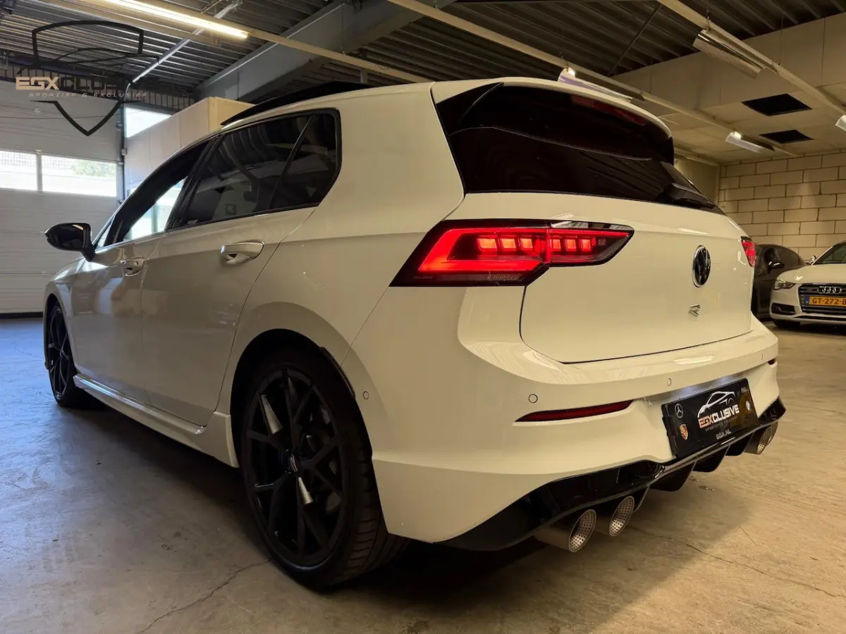 2.0 TSI 4Motion 8.5R Akra/Pano/H&K/HUD/ACC/Carplay