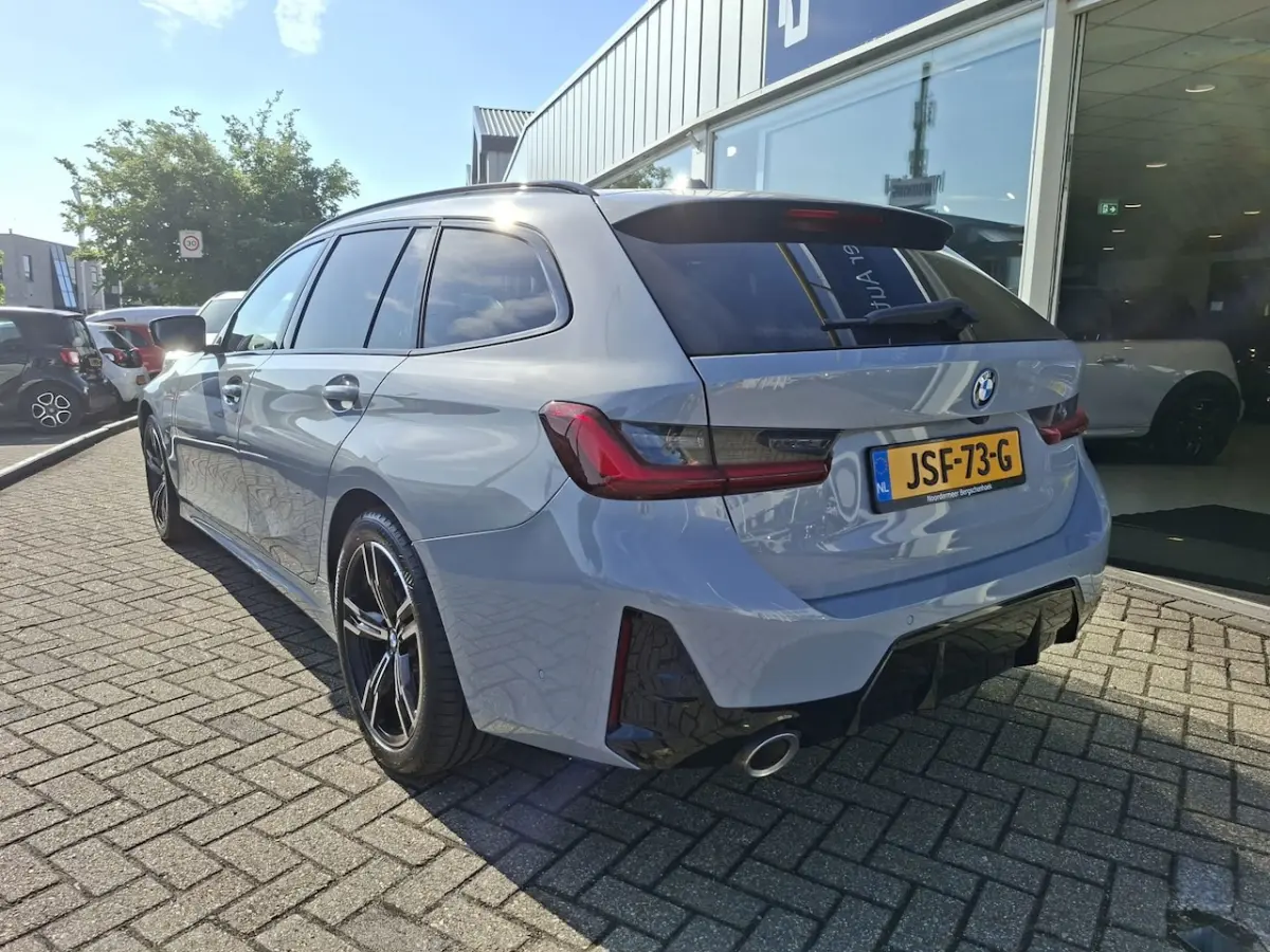 330e M-sport pakket / HUD / 360 camera / leer