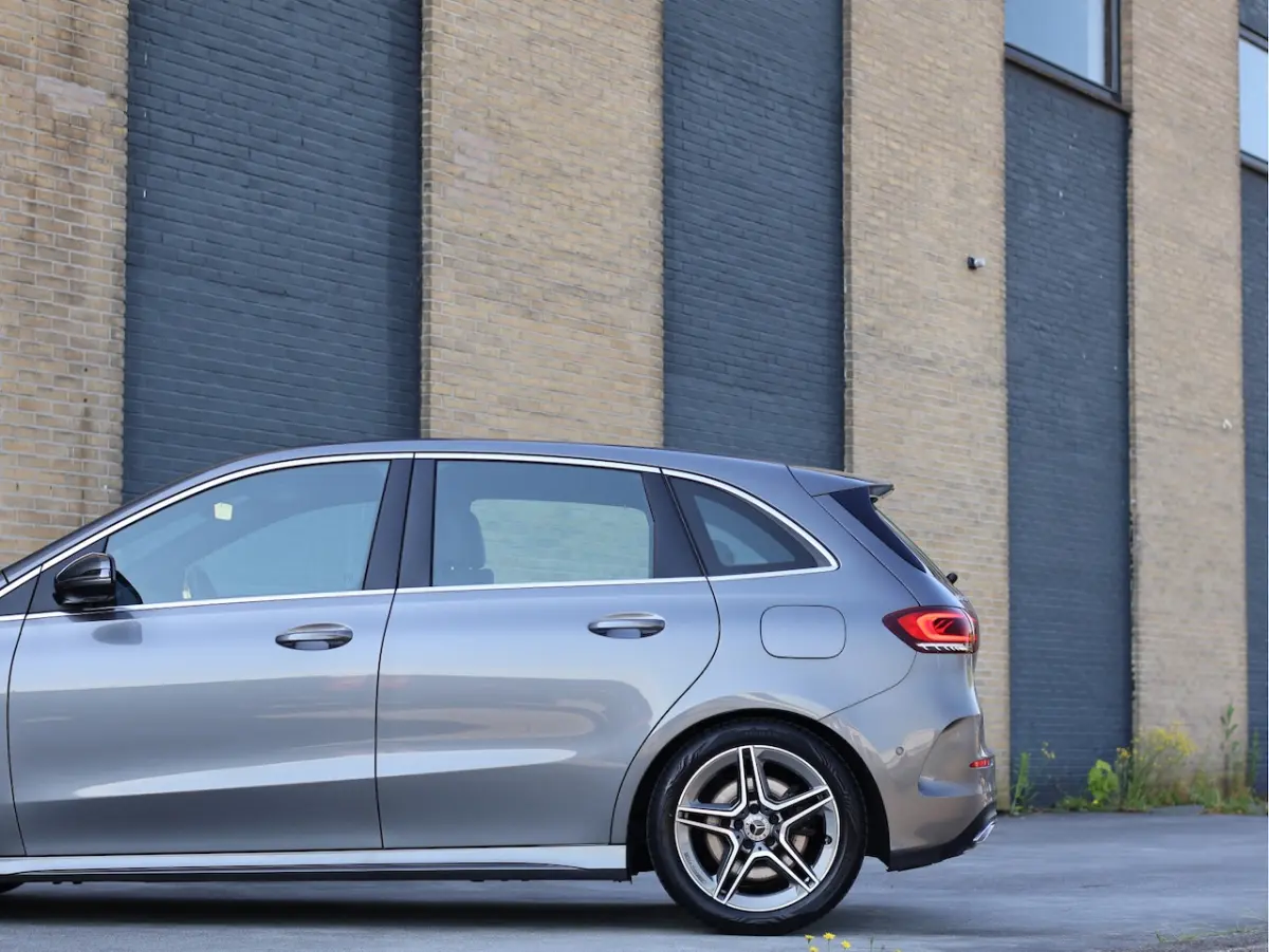 250 AMG line 225PK Leder/Alcantara | NL Auto | Widescreen | Haak | Stoelverwarming