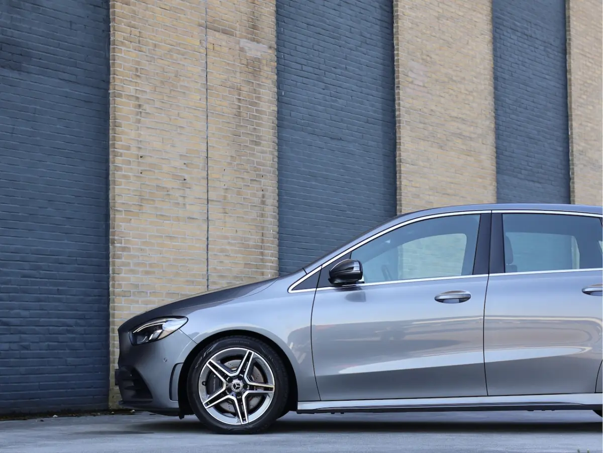250 AMG line 225PK Leder/Alcantara | NL Auto | Widescreen | Haak | Stoelverwarming