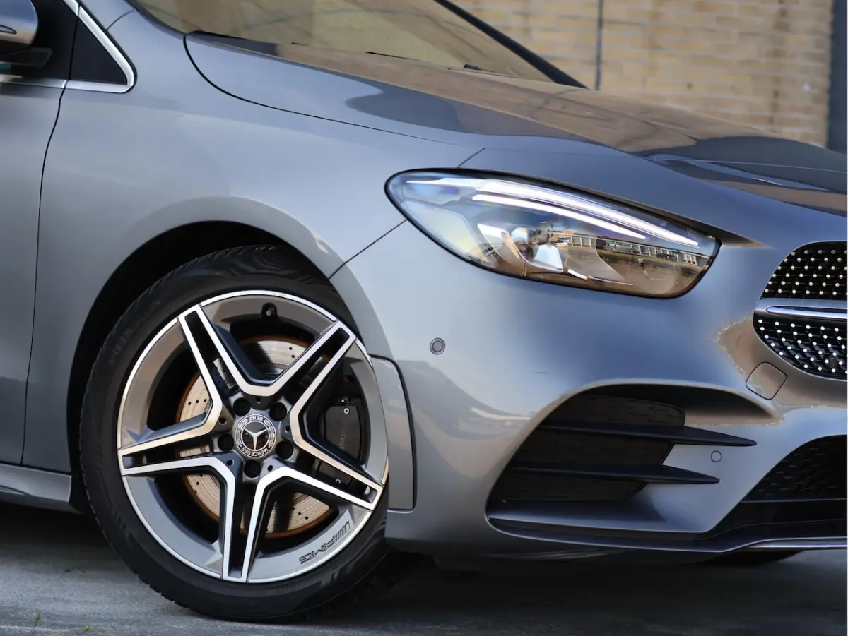 250 AMG line 225PK Leder/Alcantara | NL Auto | Widescreen | Haak | Stoelverwarming