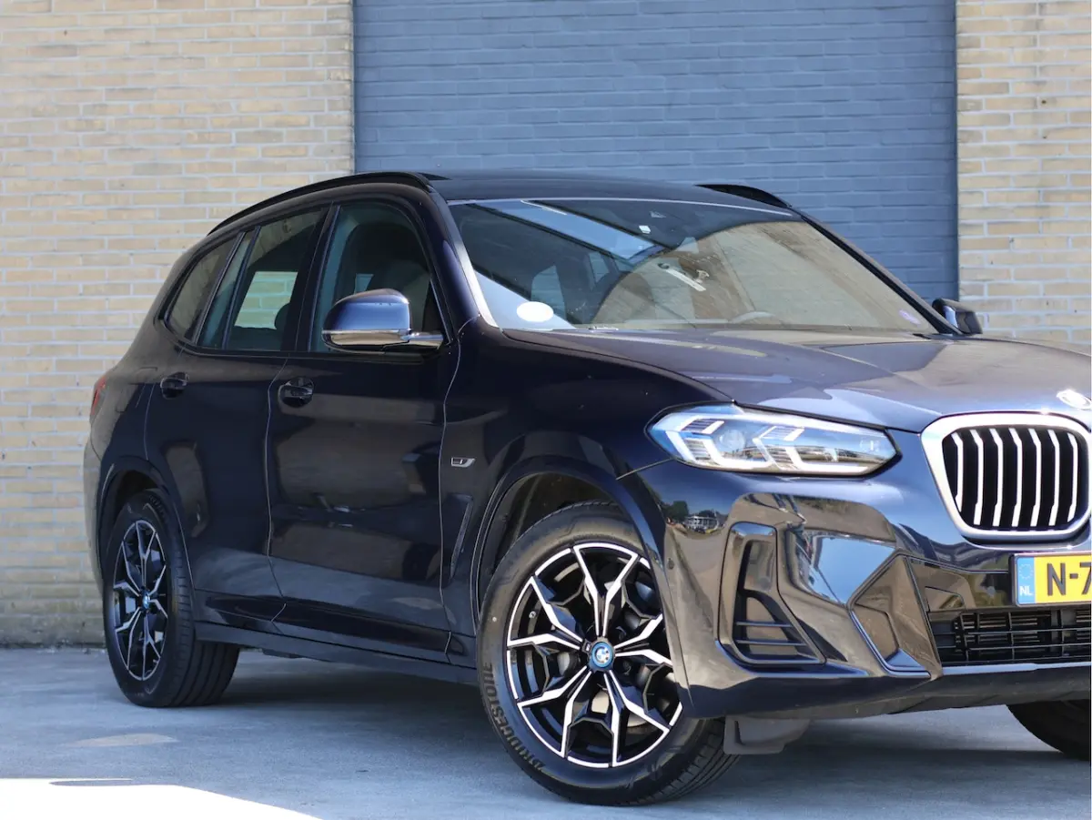 xDrive30e M Sport Pano | Laser | Haak | Org. NL | Leder