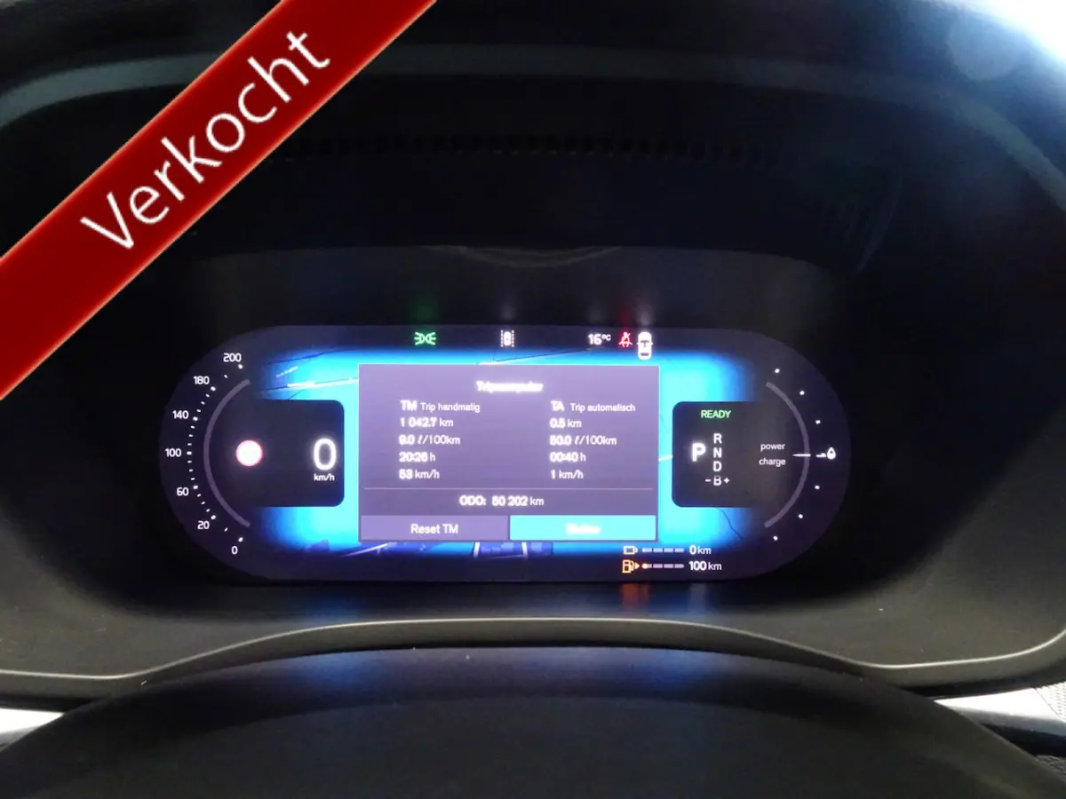 2.0 T6 Plug-in hybrid AWD Plus Black Edition
