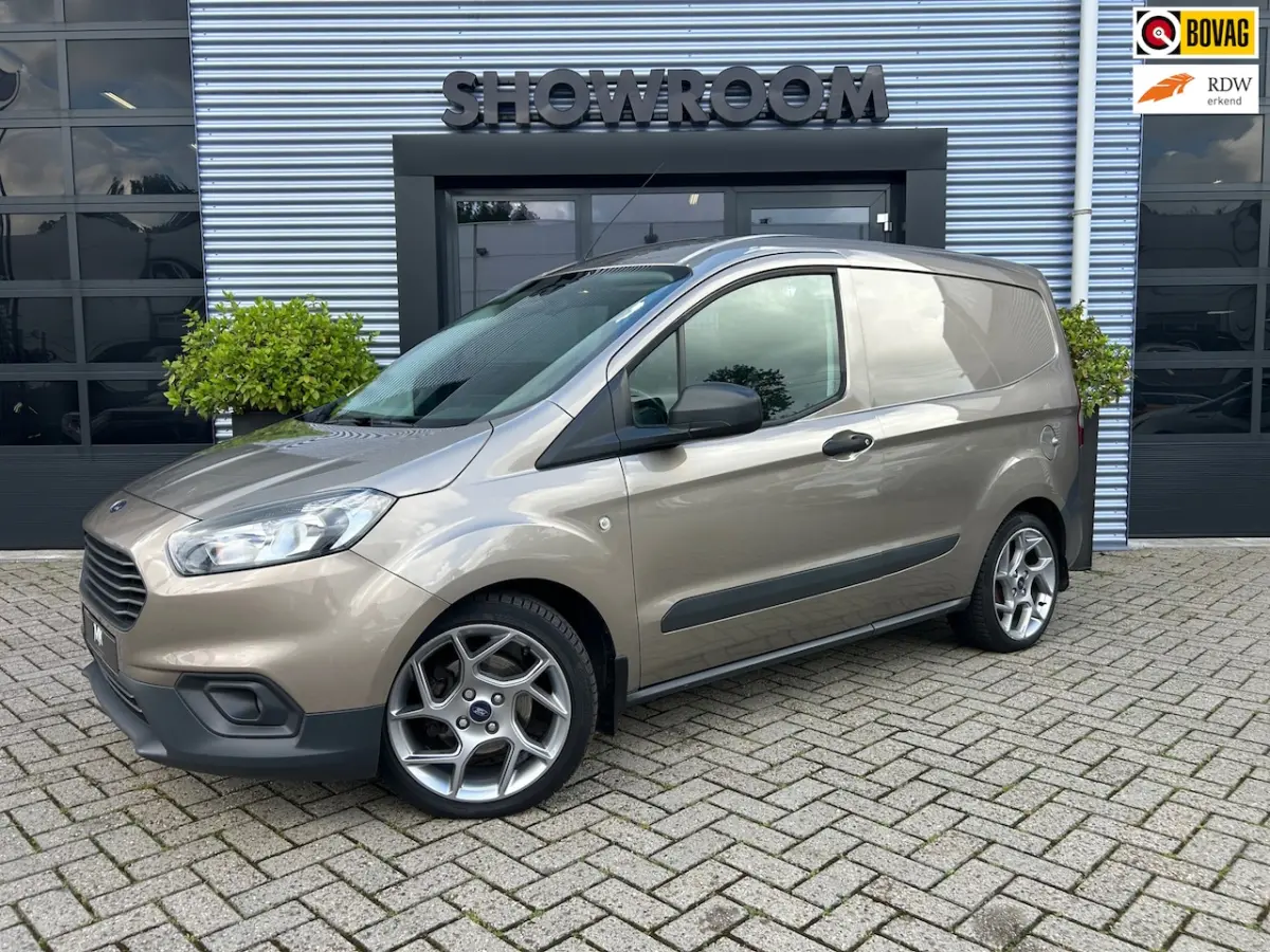 Ford Transit Courier 2019 Benzine Handgeschakeld leasen