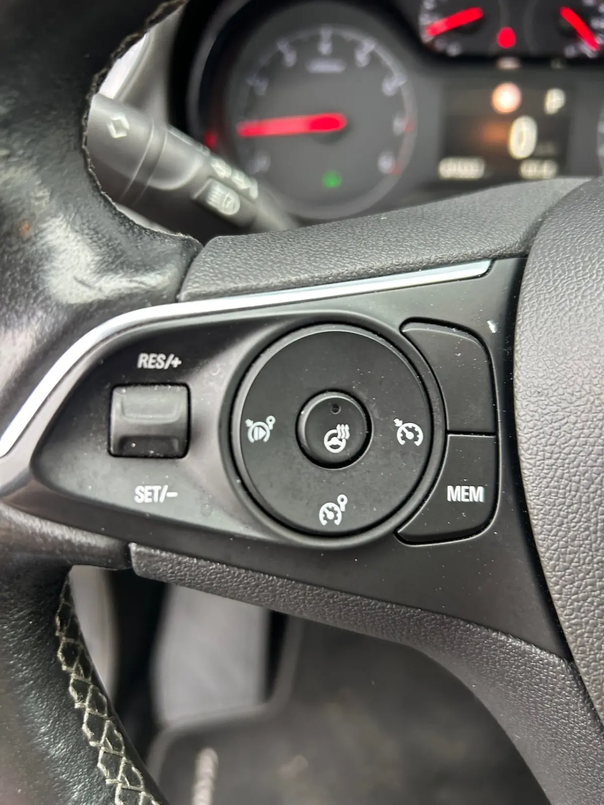 1.2 Turbo Online Edition Automaat|Cruise|Apple Carplay|Navi