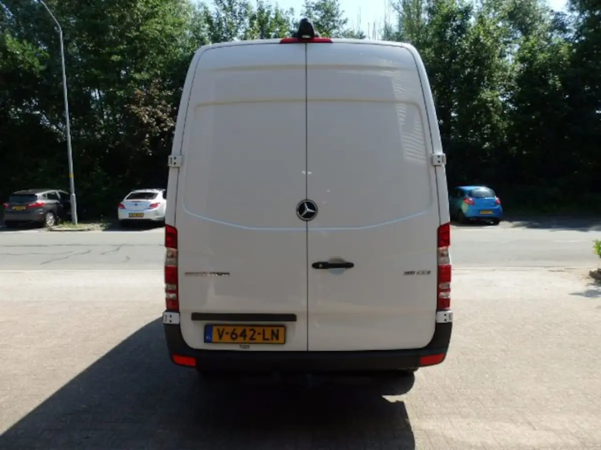 311 2.2 CDI 366 HD AUTOMAAT L2H2 AIRCO NAVI CRUISE TREKHAAK