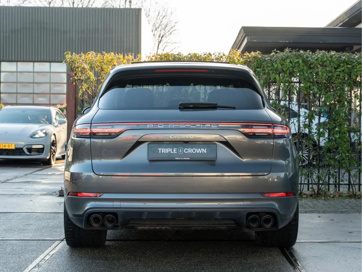 3.0 E-Hybrid | Sport Design | BTW | Panoramadak | Bose