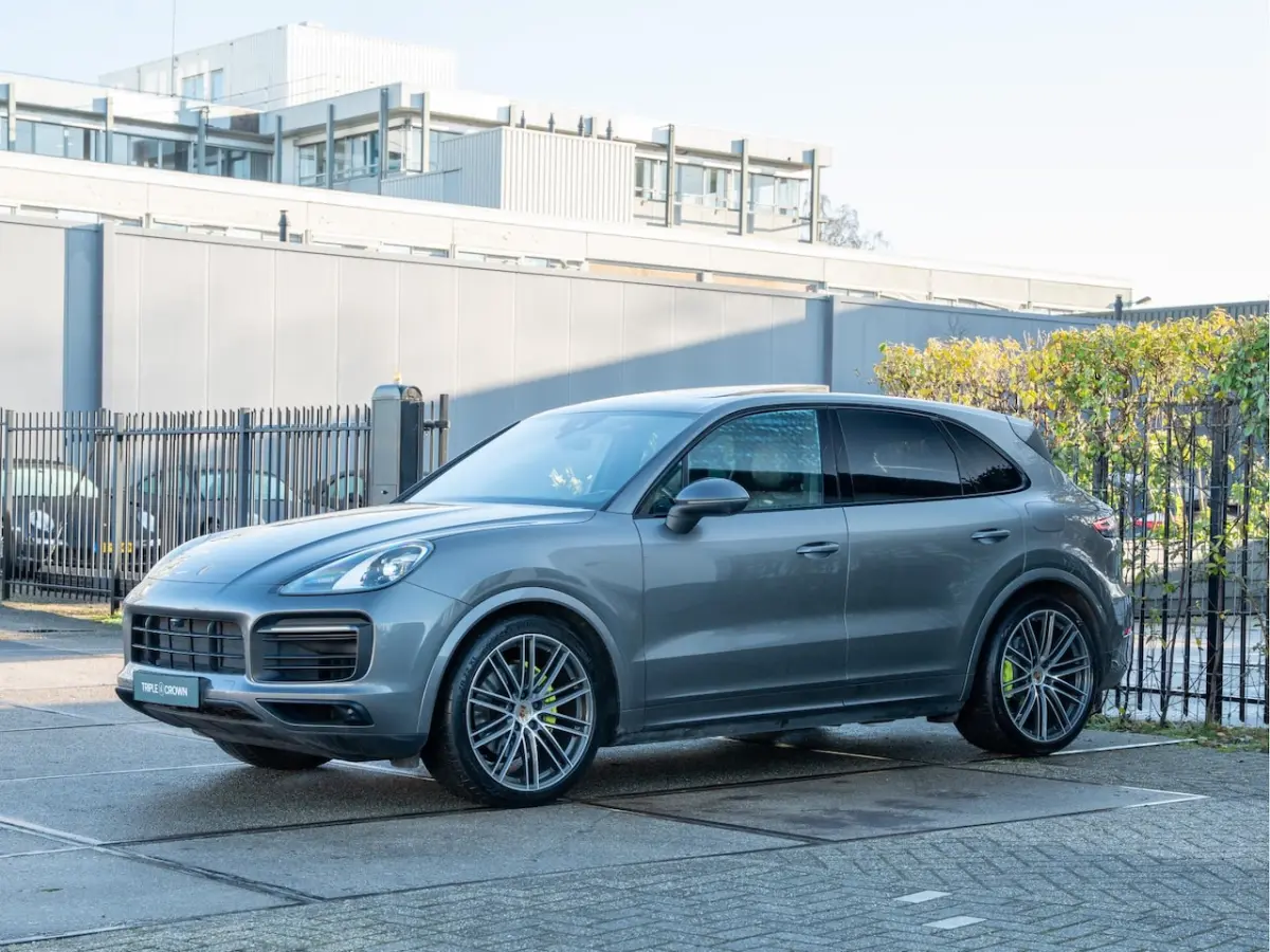 3.0 E-Hybrid | Sport Design | BTW | Panoramadak | Bose