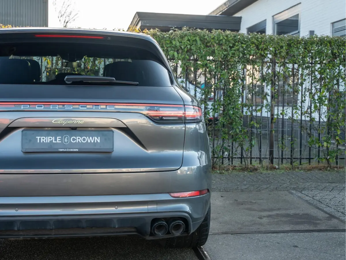 3.0 E-Hybrid | Sport Design | BTW | Panoramadak | Bose