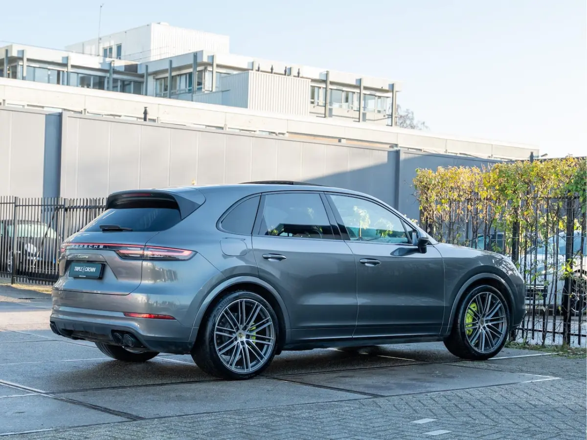 3.0 E-Hybrid | Sport Design | BTW | Panoramadak | Bose