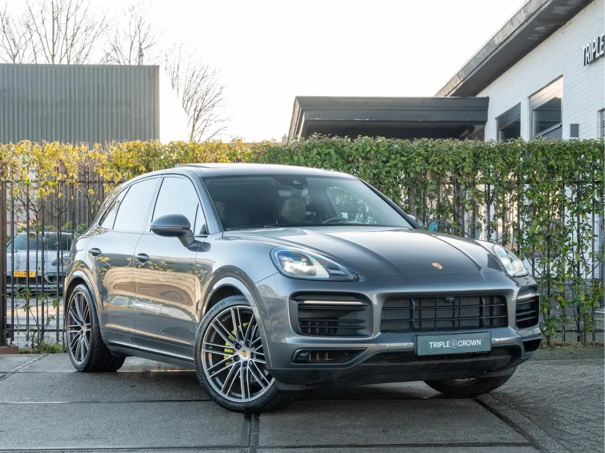 3.0 E-Hybrid | Sport Design | BTW | Panoramadak | Bose
