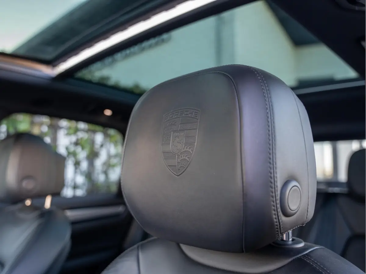 3.0 E-Hybrid | Sport Design | BTW | Panoramadak | Bose