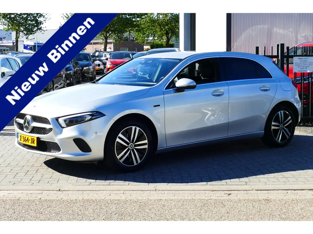 250 e Carplay/Android, Navi, Clima, StoelVerw, Full Led, Haak 1600kg