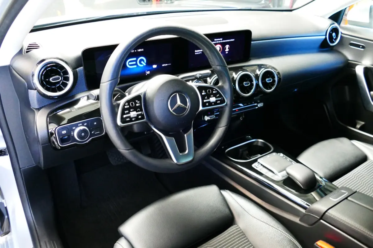 250 e Carplay/Android, Navi, Clima, StoelVerw, Full Led, Haak 1600kg