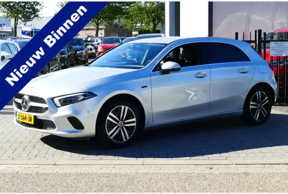 250 e Carplay/Android, Navi, Clima, StoelVerw, Full Led, Haak 1600kg