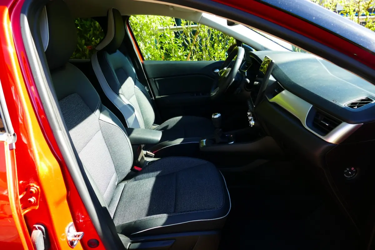 1.0 TCe 90 techno. Bi-Tone, Camera, Navi, Clima, Cruise, 17"LMV
