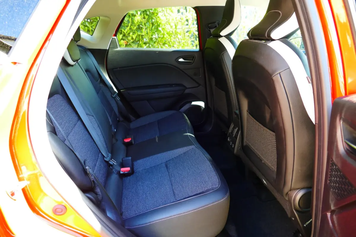 1.0 TCe 90 techno. Bi-Tone, Camera, Navi, Clima, Cruise, 17"LMV