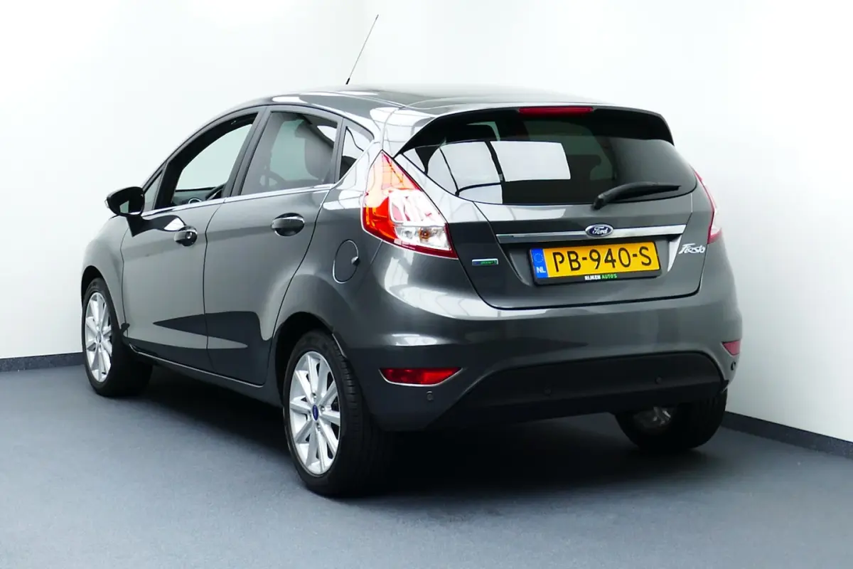 1.0 100pk EcoBoost Titanium. Navi, Clima, Cruise, 16"LMV, Park Sensors V+A
