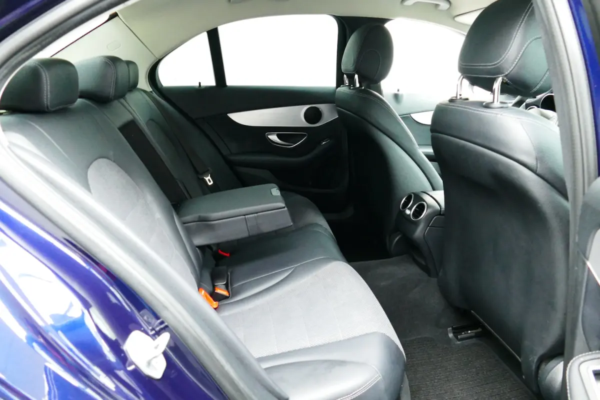 200 CDI Premium Plus. Half Leer, Led Koplampen, Stoelverw, Navi, 17"LMV