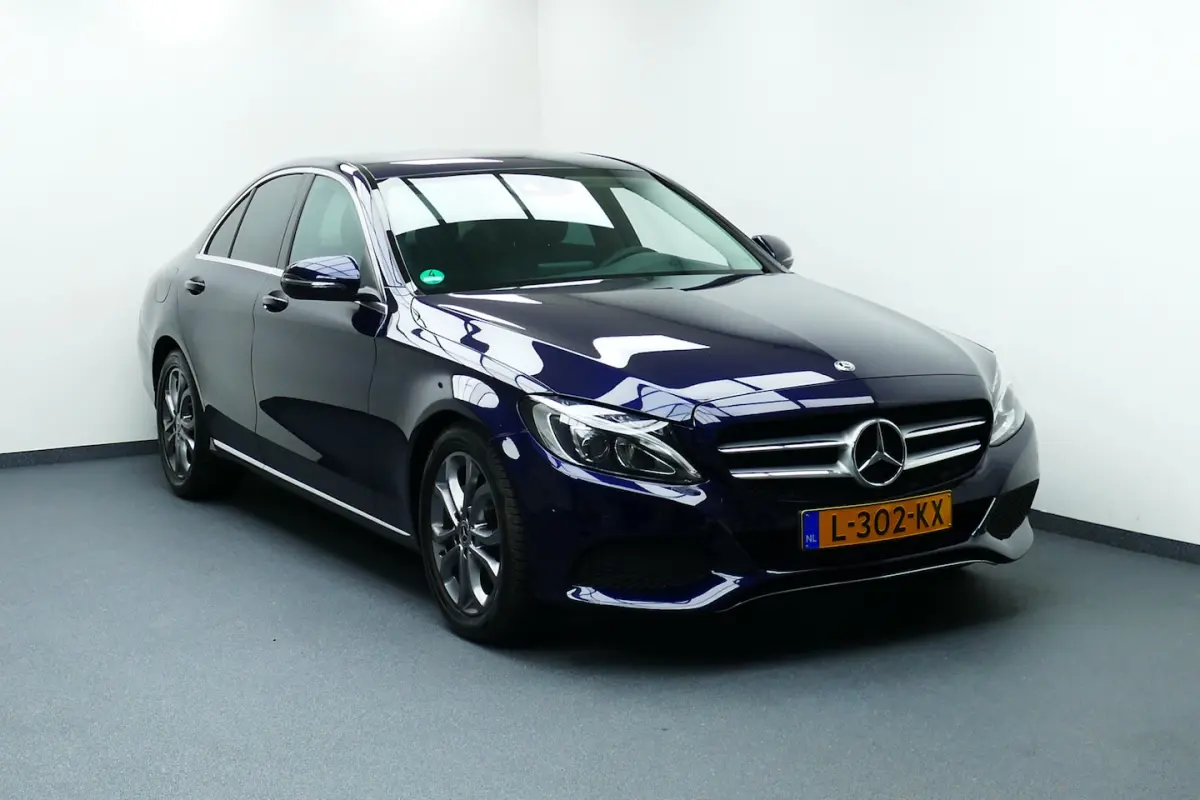 200 CDI Premium Plus. Half Leer, Led Koplampen, Stoelverw, Navi, 17"LMV