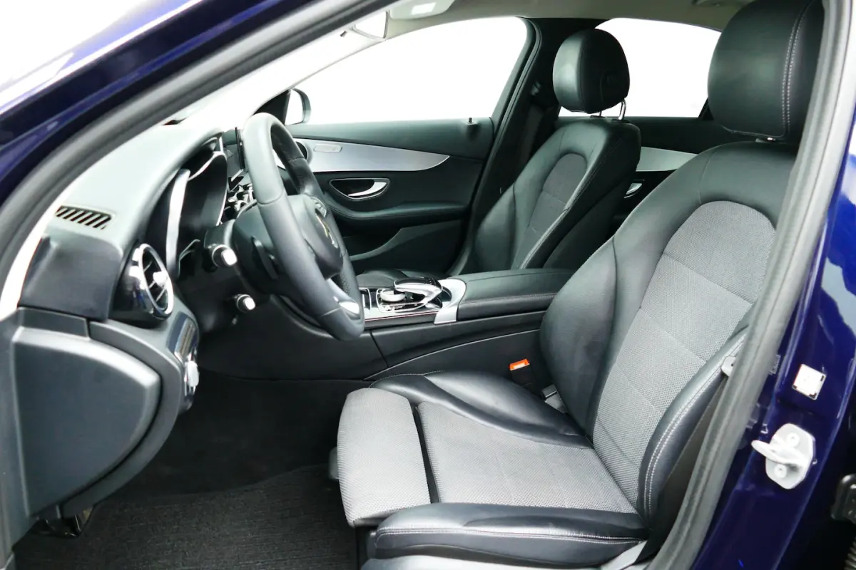 200 CDI Premium Plus. Half Leer, Led Koplampen, Stoelverw, Navi, 17"LMV