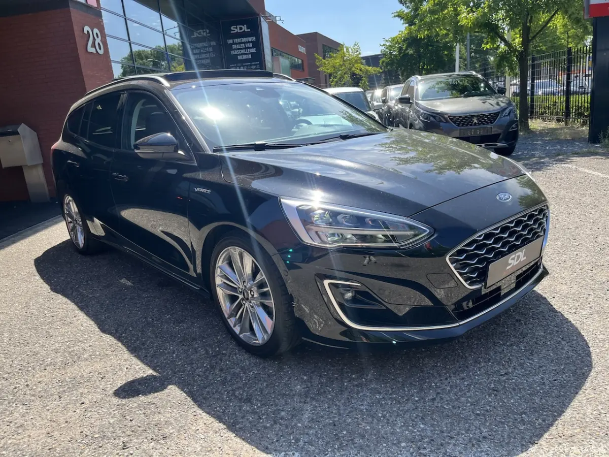 1.5 EcoBoost Vignale // LEDER+ELEK STOEL // SCHUIF-KANTELDAK // HEAD-UP DISPLAY // B&O SOU