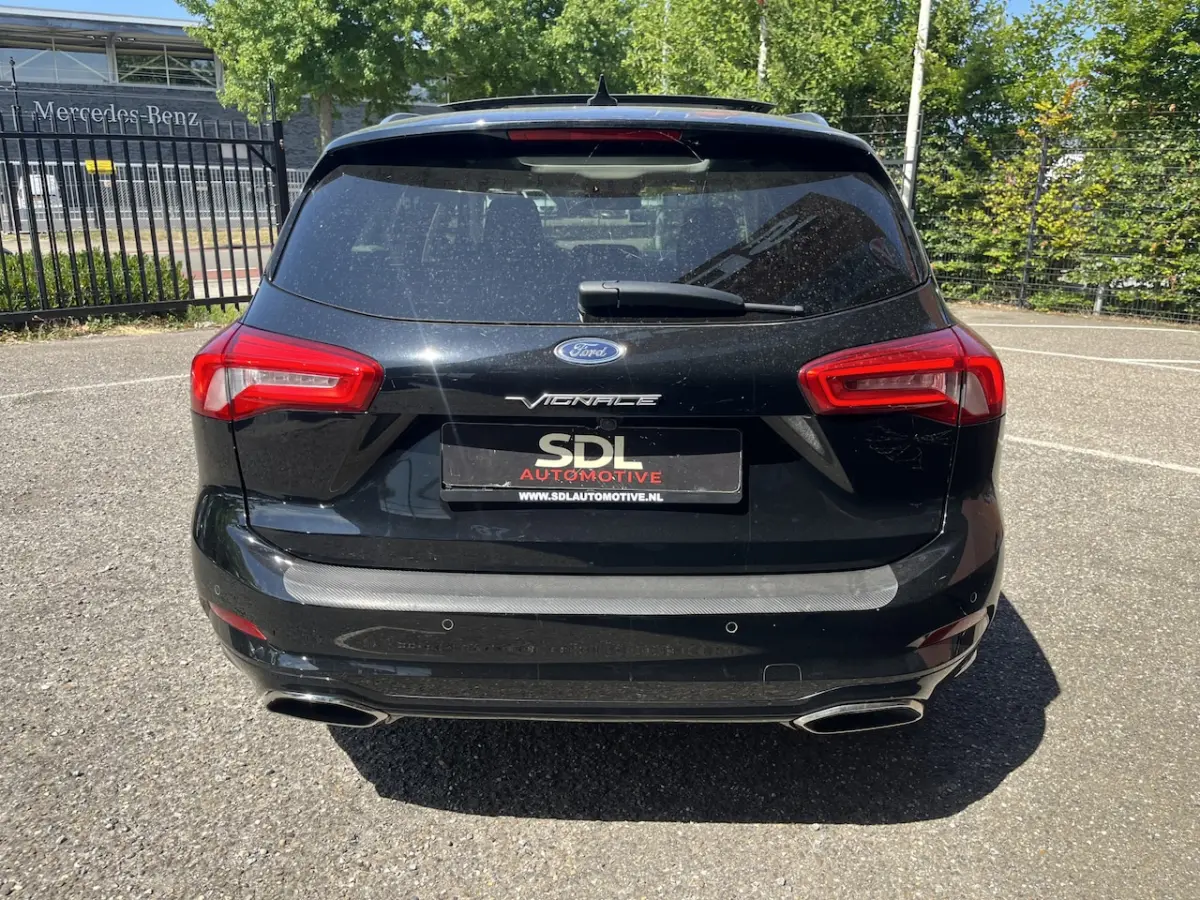 1.5 EcoBoost Vignale // LEDER+ELEK STOEL // SCHUIF-KANTELDAK // HEAD-UP DISPLAY // B&O SOU