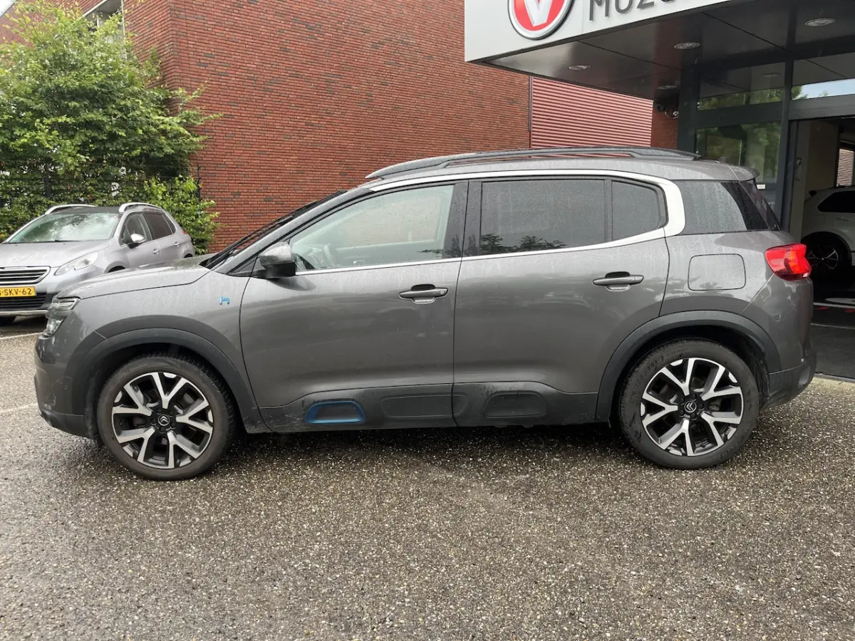 1.6 Plug-in Hybrid 225 Shine // SCHUIF-KANTELDAK // LEDER+ELEK. STOEL // ADAPT. CRUISE //