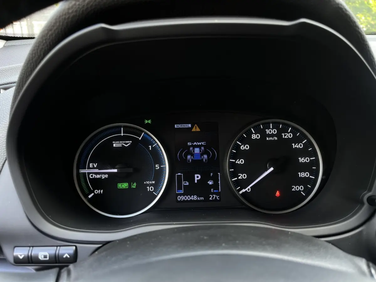 2.4 PHEV Intense // LED // CAMERA // KEYLESS // APPLE CARPLAY / ANDROID AUTO // CLIMA // S
