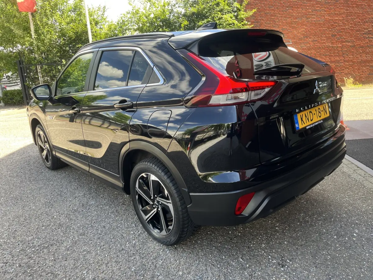 2.4 PHEV Intense // LED // CAMERA // KEYLESS // APPLE CARPLAY / ANDROID AUTO // CLIMA // S