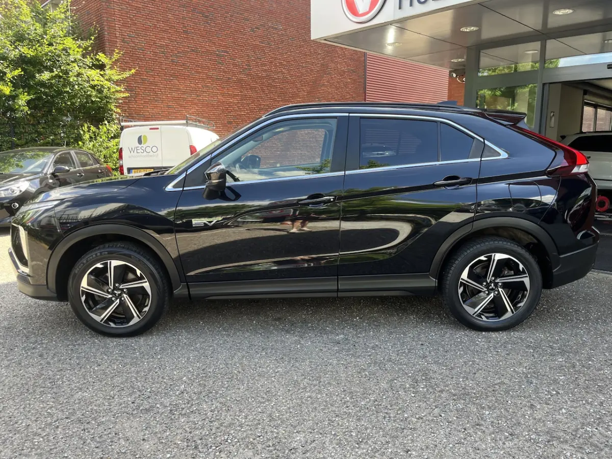 2.4 PHEV Intense // LED // CAMERA // KEYLESS // APPLE CARPLAY / ANDROID AUTO // CLIMA // S