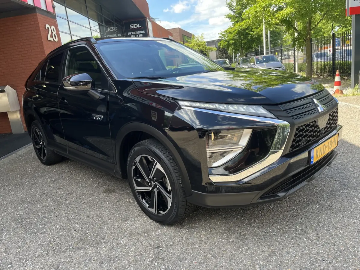 2.4 PHEV Intense // LED // CAMERA // KEYLESS // APPLE CARPLAY / ANDROID AUTO // CLIMA // S